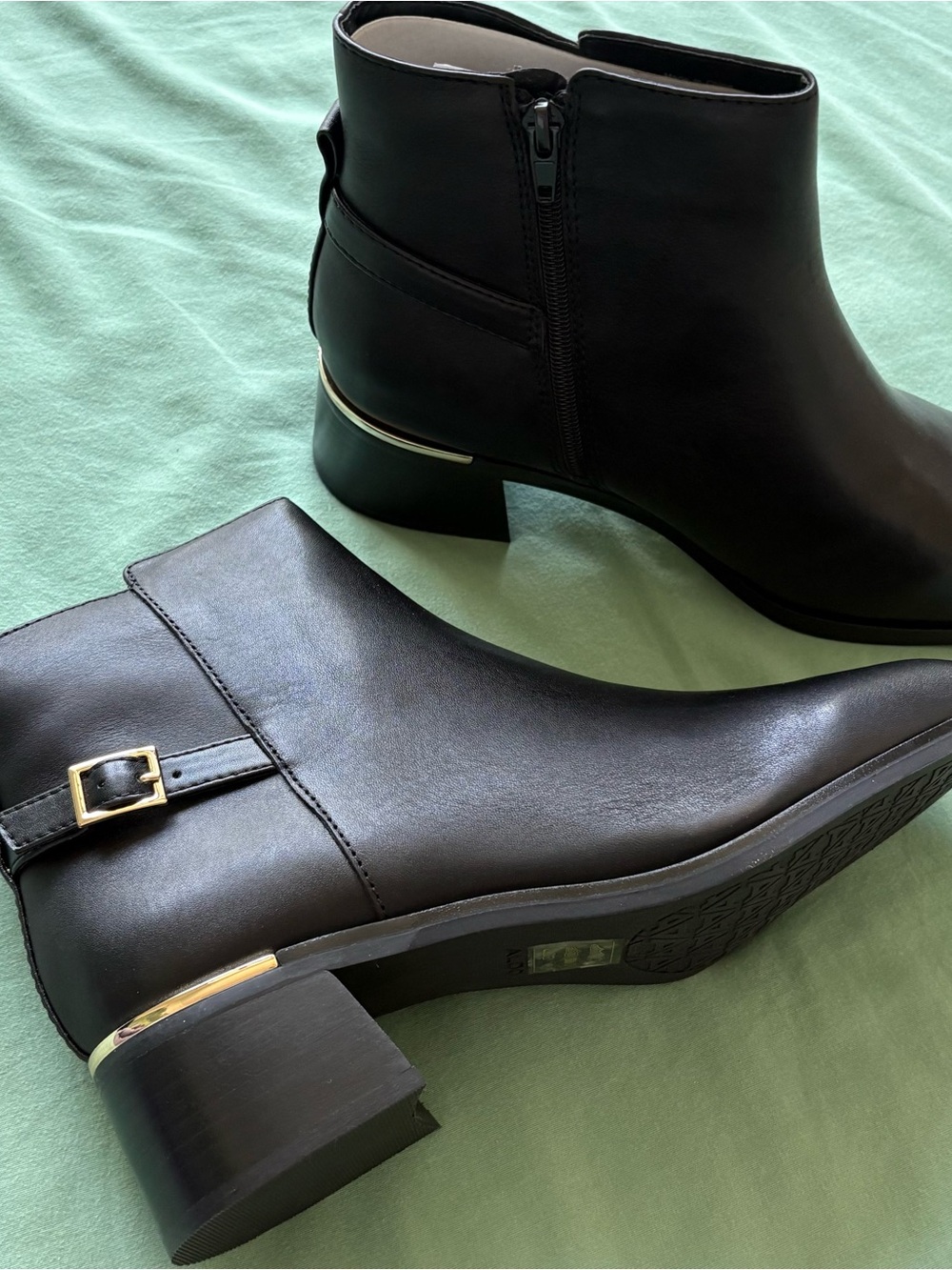NWTIB ALDO Serrafina Women’s Black Ankle Boots with Gold Accent Size 10 Style